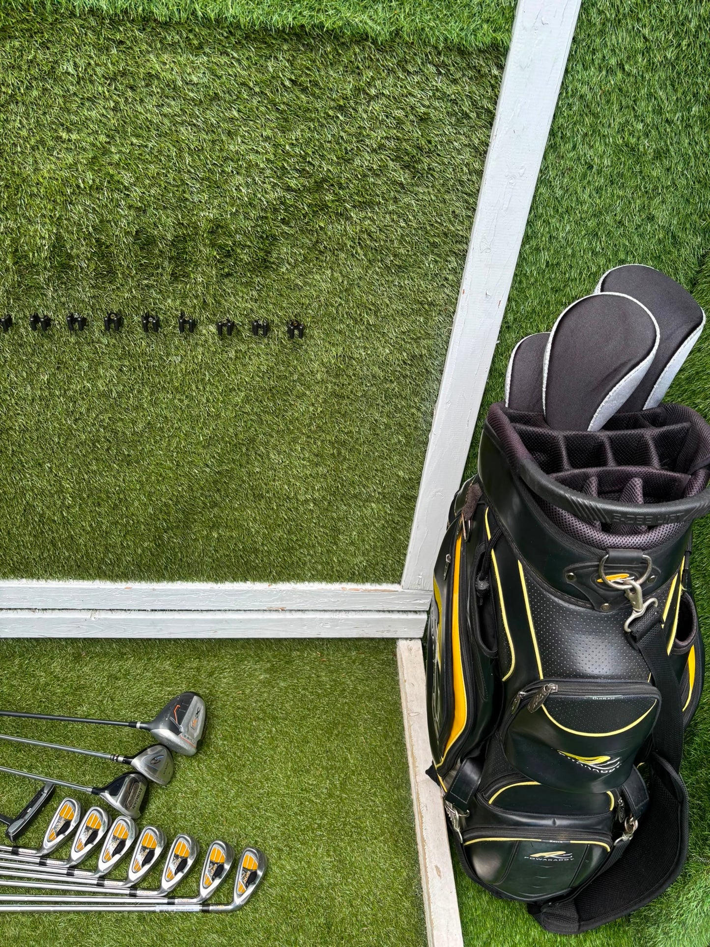 Wilson 1200 CG Golf Set with X31 Driver, RAM Hybrid & Powakaddy Cart Bag