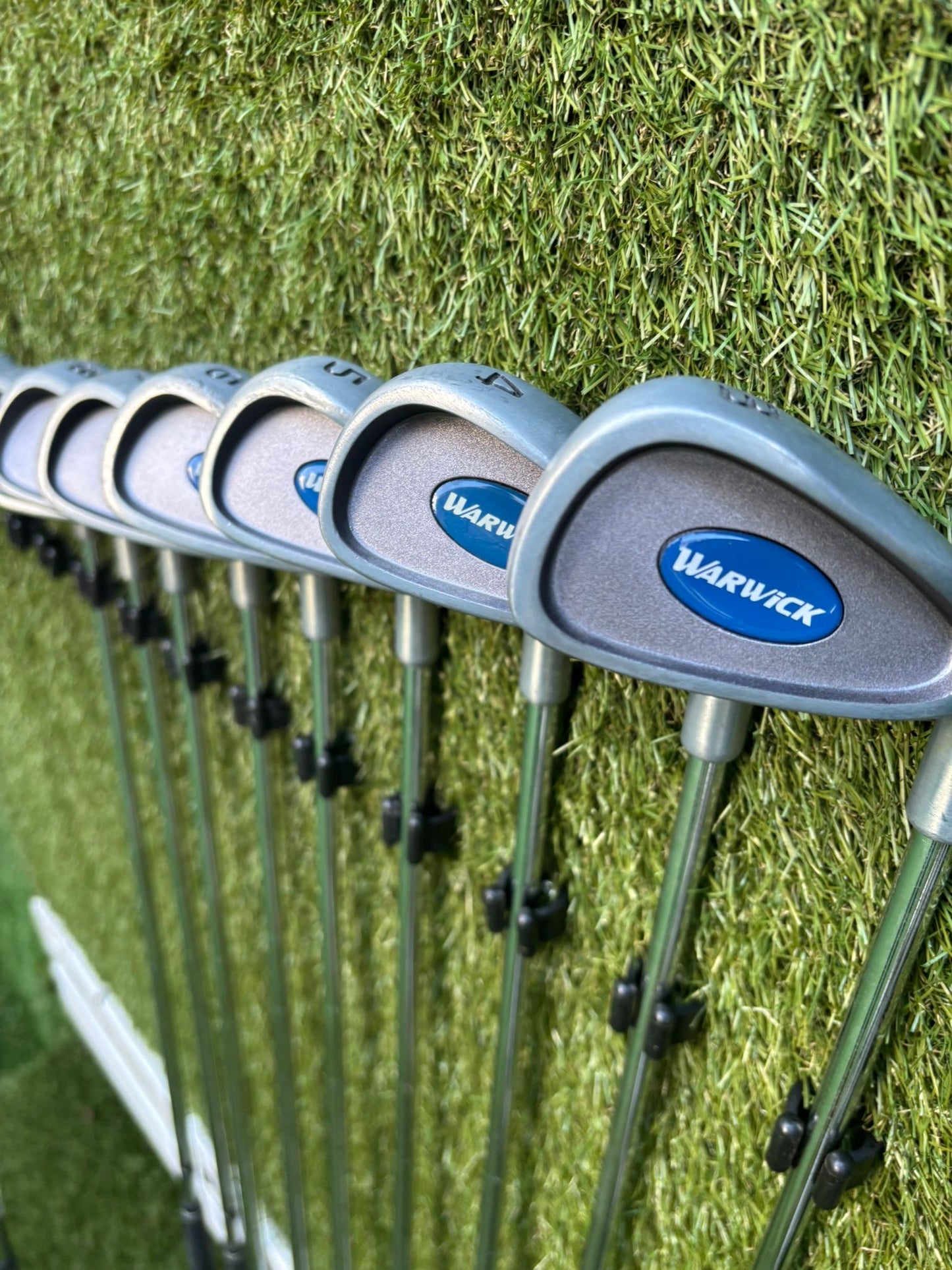 Warwick Iron Set (3–SW) + Mizuno F-60 3 Wood + Hybrid + Putter + TaylorMade Cart Bag