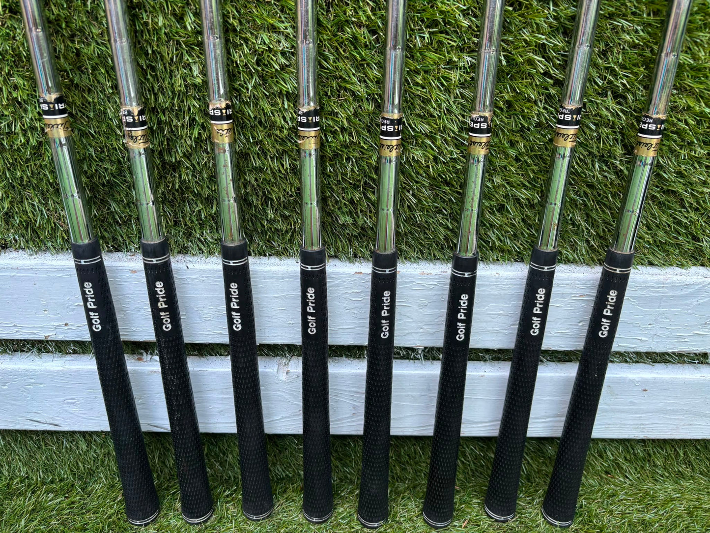 Titleist DCI Irons, Titleist DCI Sand Wedge, Confidence Woods & Inesis Stand Bag