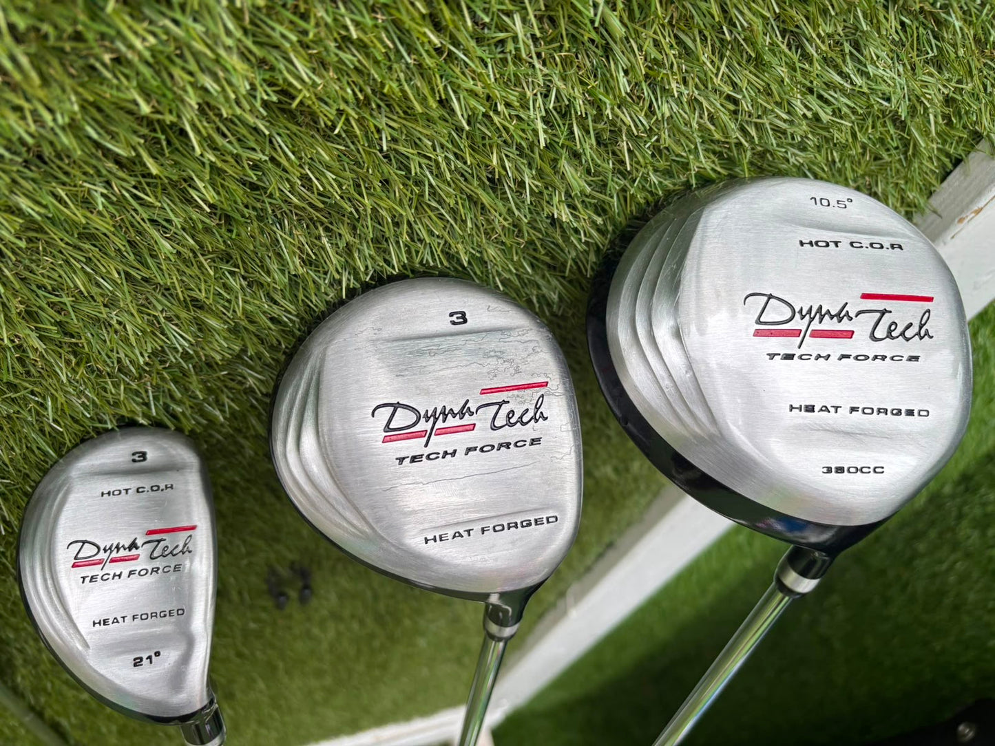 Unused and Boxed Dyna-Tech “Tech Force” Full Golf Set (5–SW) + Driver, 3 Wood, Hybrid + Bag