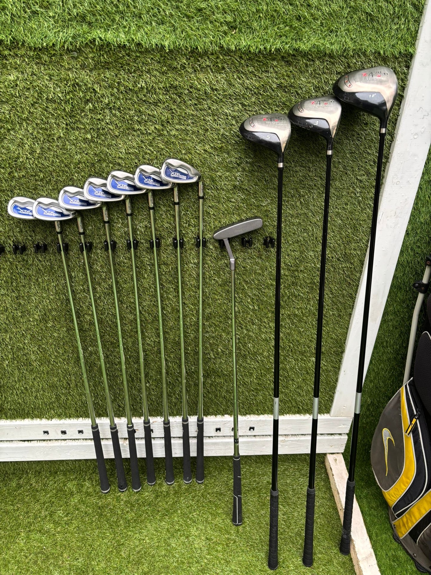 Regal Z4 Titanium Woods + XTP Irons + Nike Stand Bag – 11-Club Golf Set