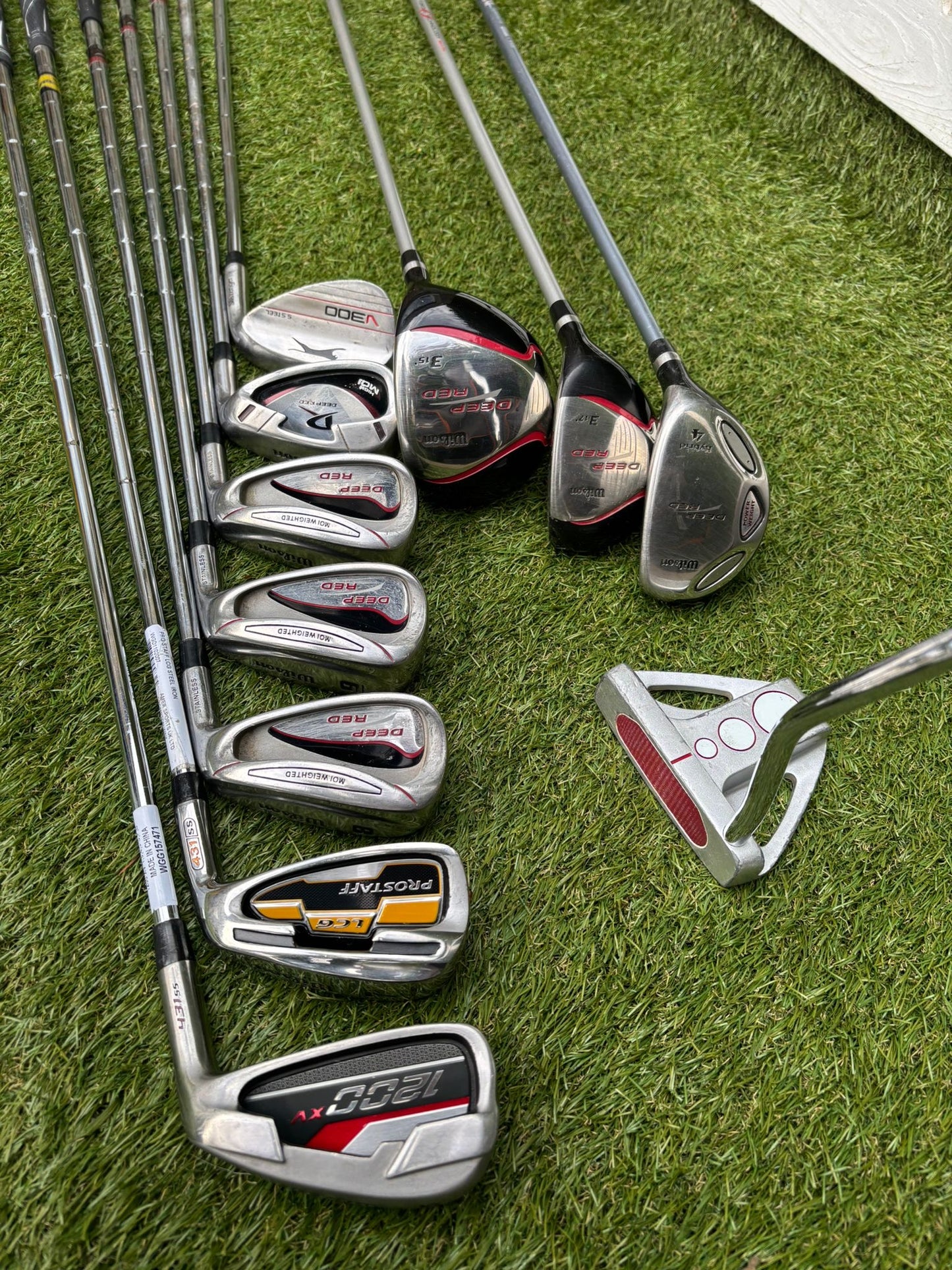 Wilson Deep Red Woods + ProStaff Irons + Cobra Stand Bag – 11 Club Golf Set