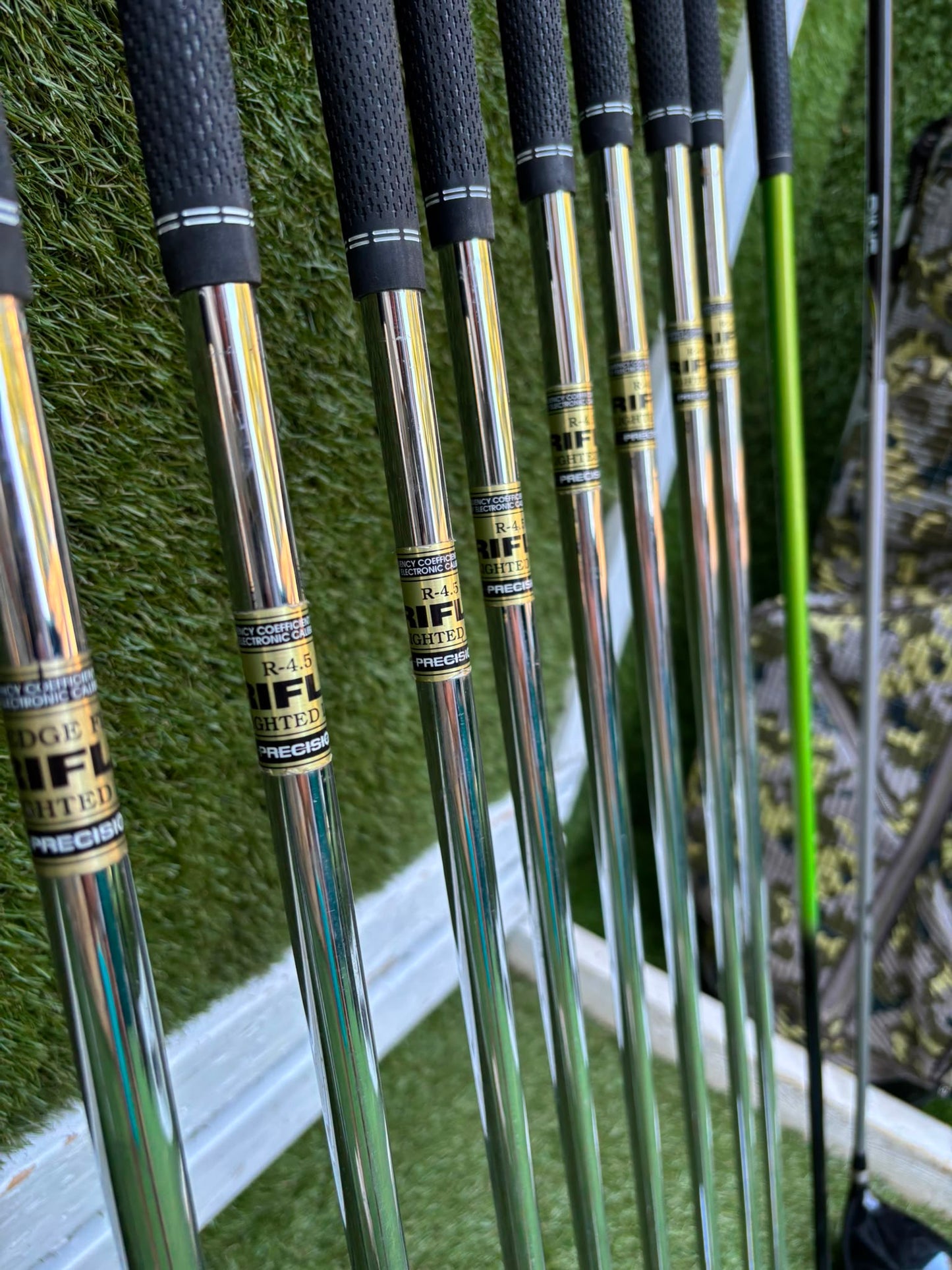 MacGregor V-Foil M565 Irons, Ping Driver, Ping Hybrid, TaylorMade Putter & Premium OUUL Camouflage Stand Bag