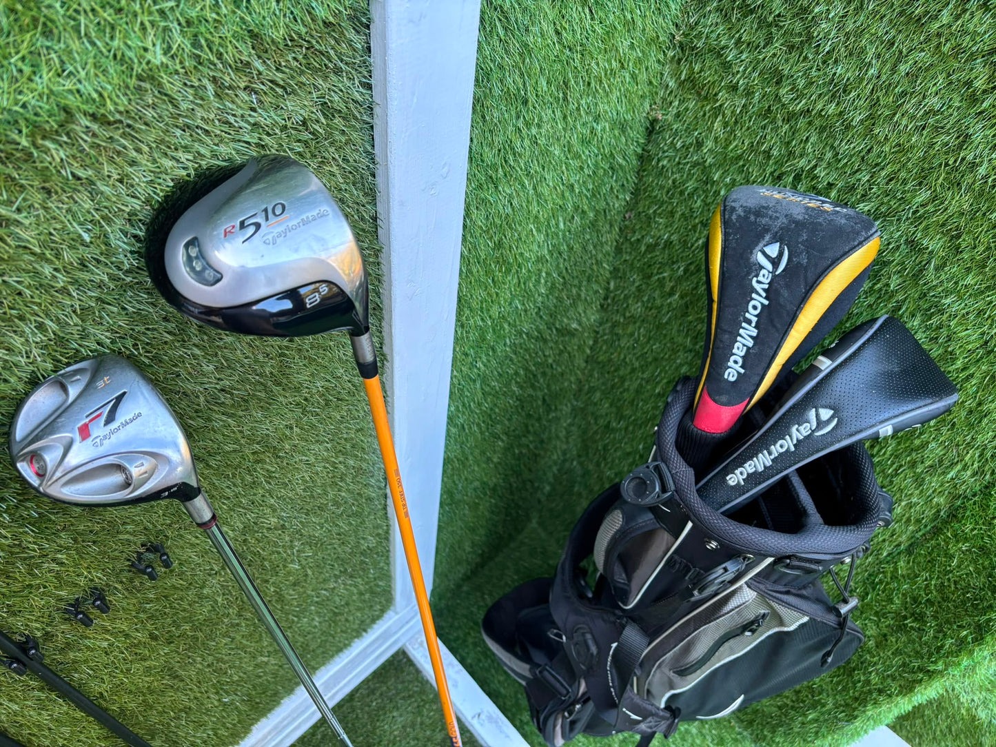 John Letters Graphite Irons, TaylorMade Driver, TaylorMade r7 Wood, EZROLL Putter & Nike Stand Bag