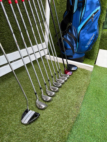 Slazenger Iron-Woods, Nike Driver, Wilson Fairway Wood, Voodoo Daddy Putter & Stand Bag