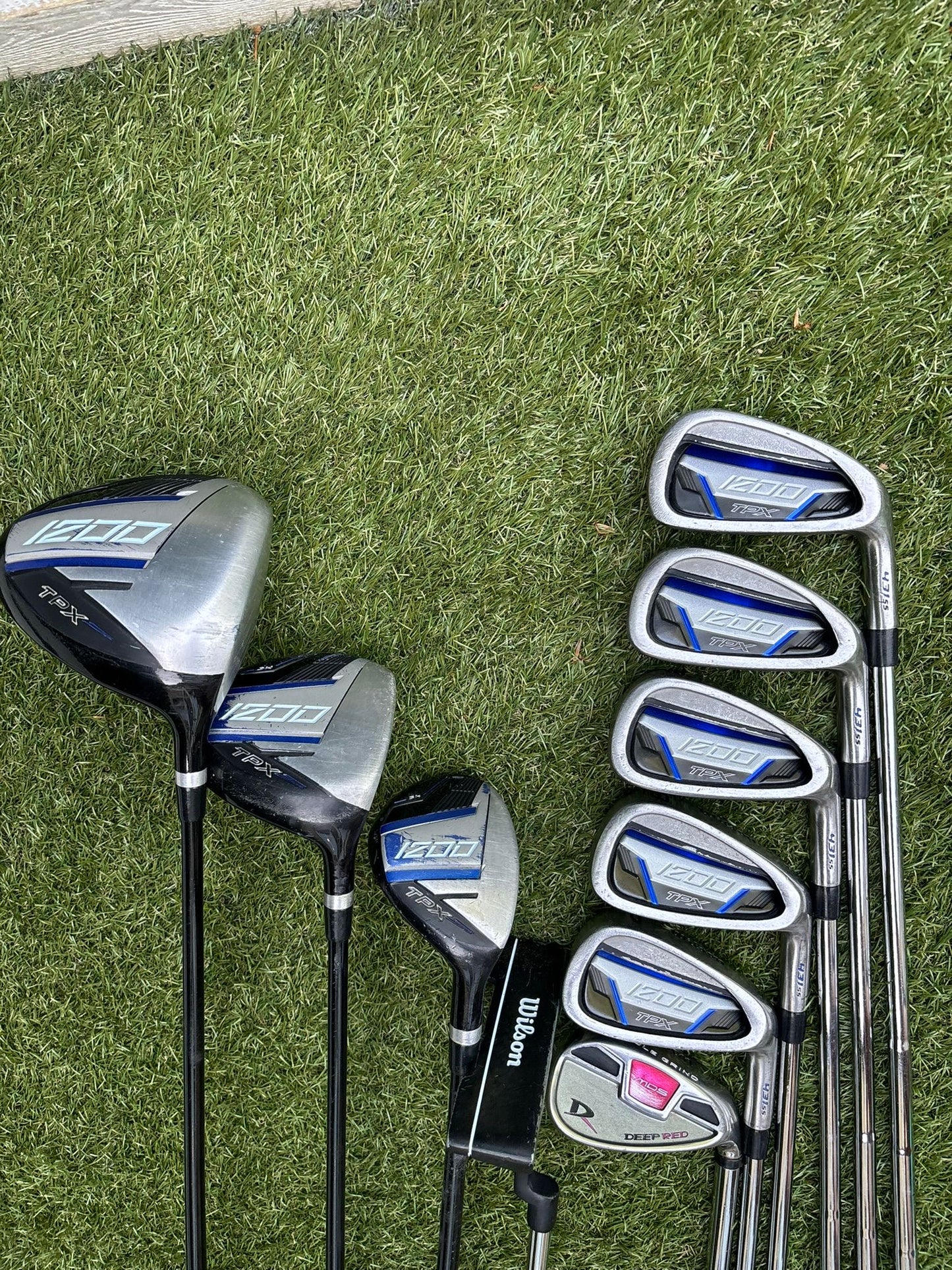 Wilson 1200 TPX Golf Set with Hybrid, Deep Red Wedge & Brand New Stand Bag - Free Delivery