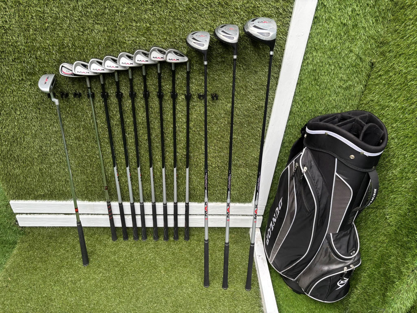 Dunlop MAX Complete Golf Set – 420cc Titanium Driver, Matching Irons & Dunlop Bag