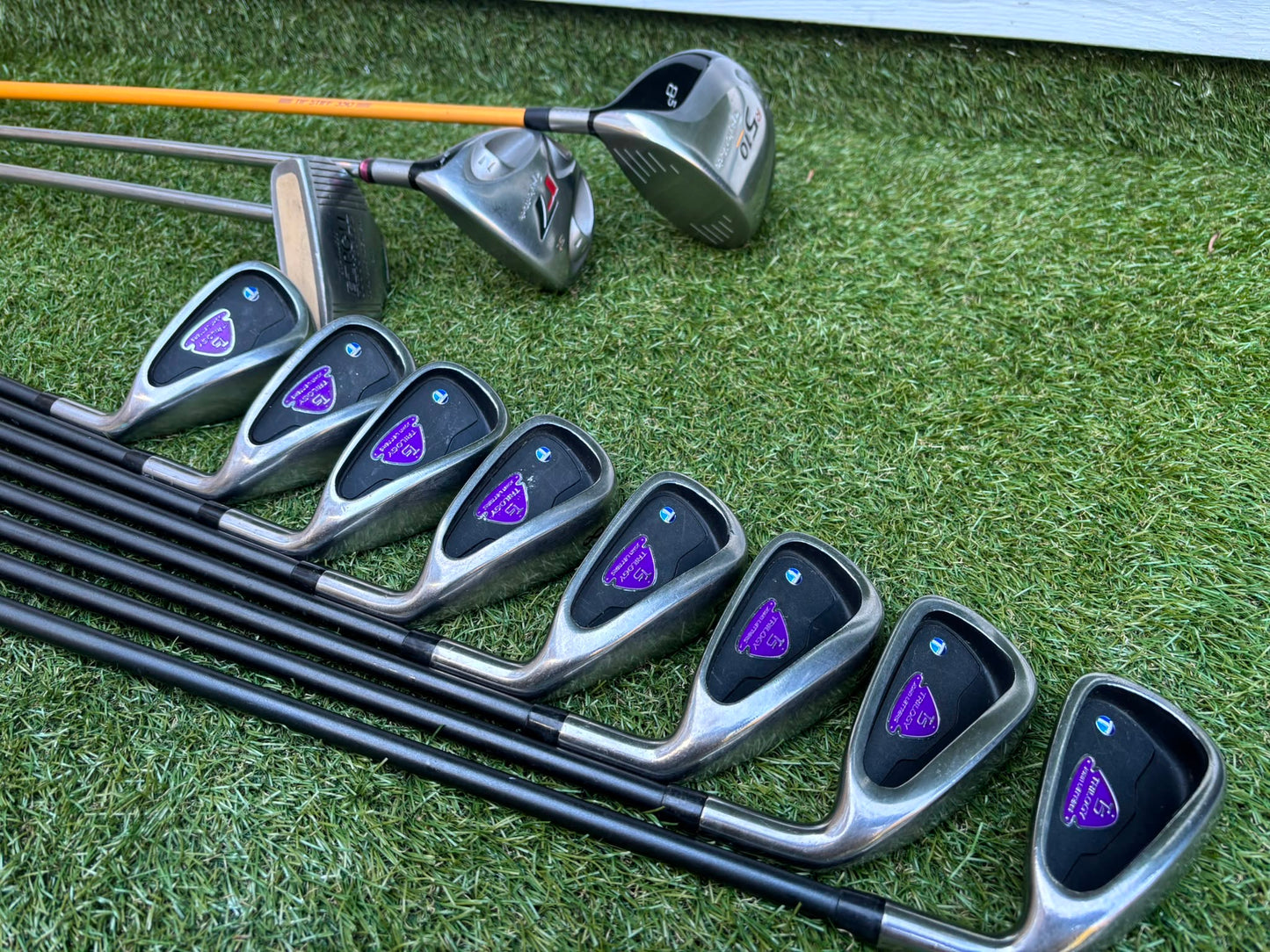 John Letters Graphite Irons, TaylorMade Driver, TaylorMade r7 Wood, EZROLL Putter & Nike Stand Bag