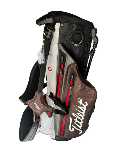 TITLEIST STADRY STAND / CARRY BAG WITH RAIN HOOD - FREE DELIVERY