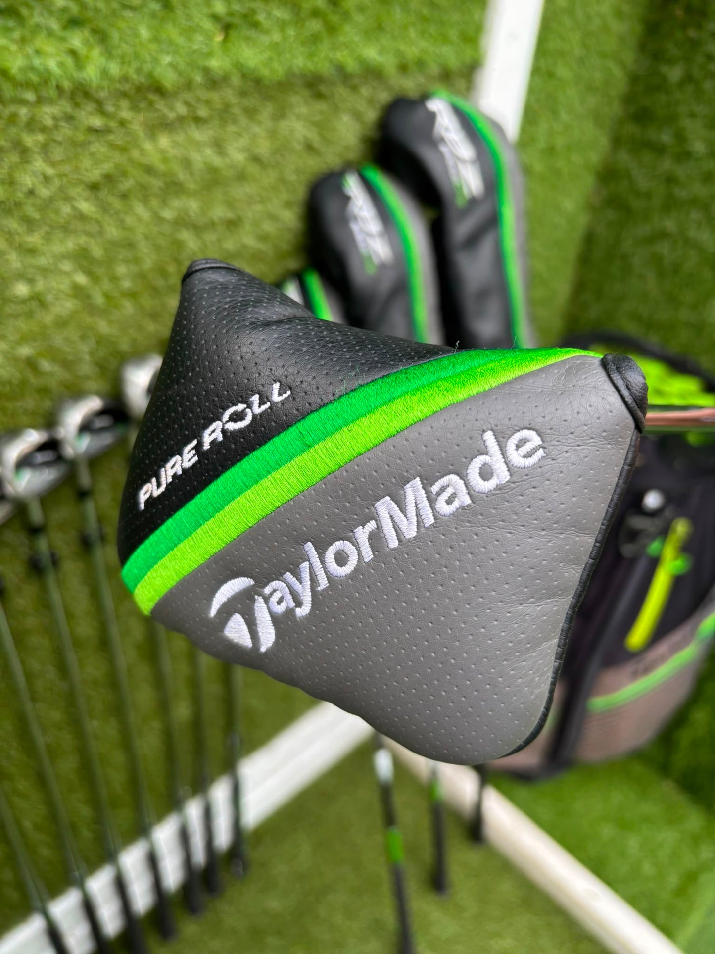 TaylorMade RBZ SpeedLite Complete Golf Set, Matching Woods, Irons & Cart Bag