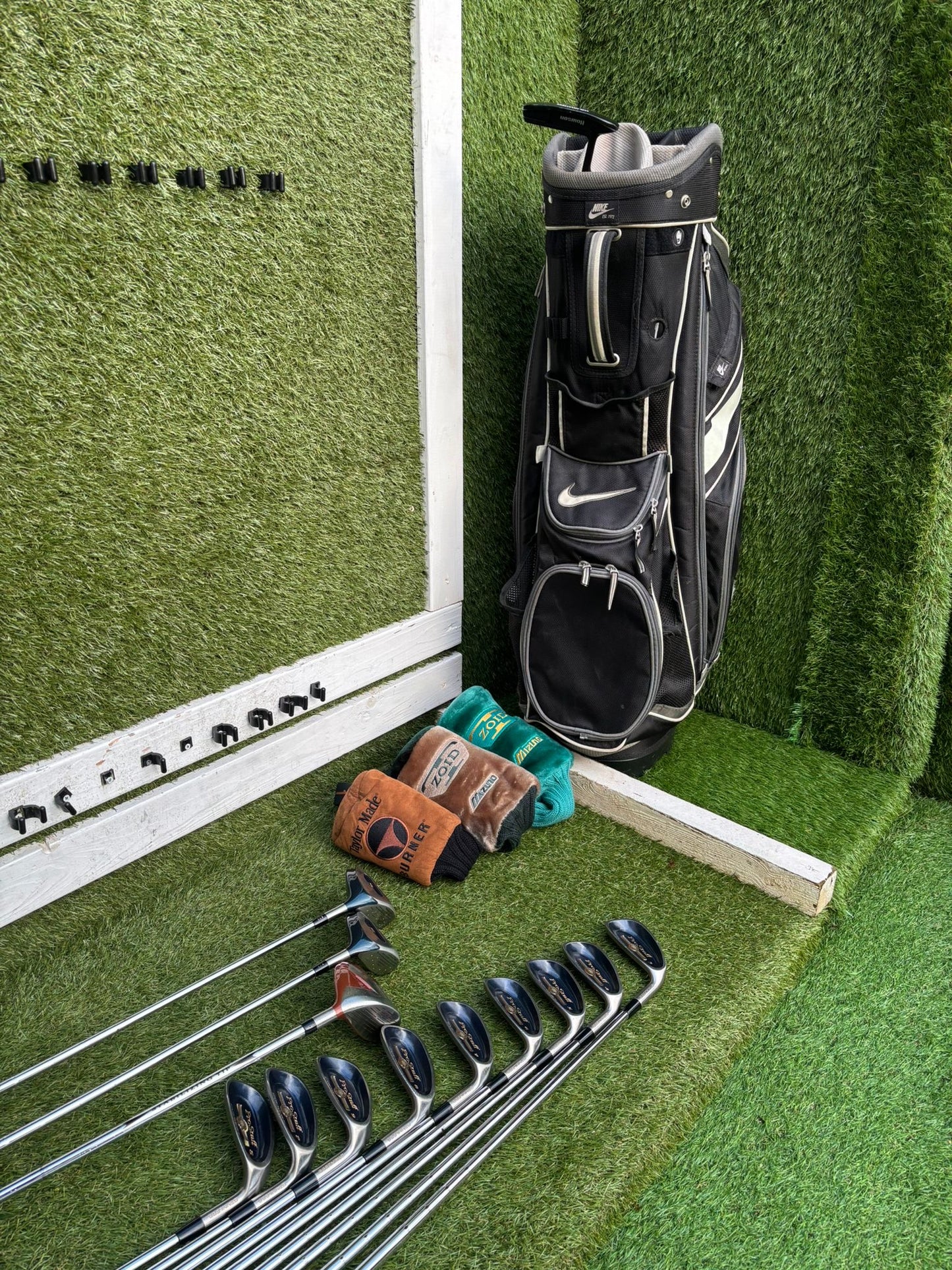 Wilson ProStaff Oversize 3–SW + New & Unused Woods + Howson Putter + Nike Bag (13-Piece Set)