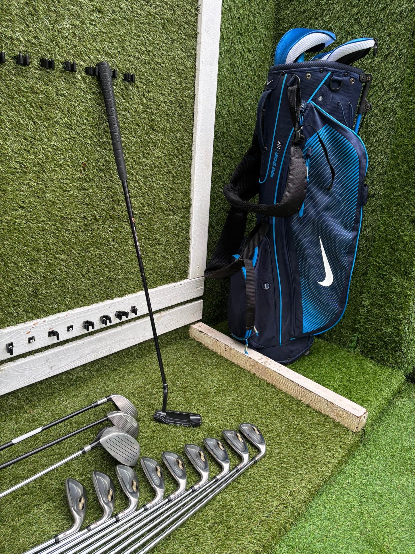 Callaway War Bird Driver + TaylorMade Burner Rescue + Full Iron Set + Nike Stand Bag (14 Clubs) £194.00 Delivered