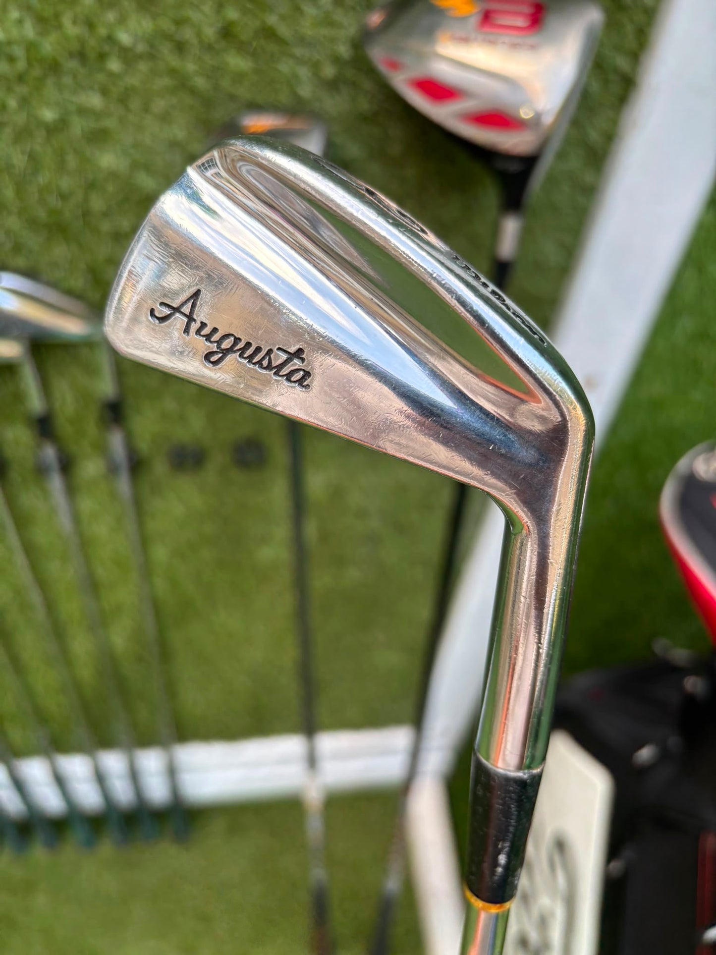 Wilson 3–SW Irons, TaylorMade Driver, Cleveland Fairway, Slazenger Putter & Titleist Cart Bag