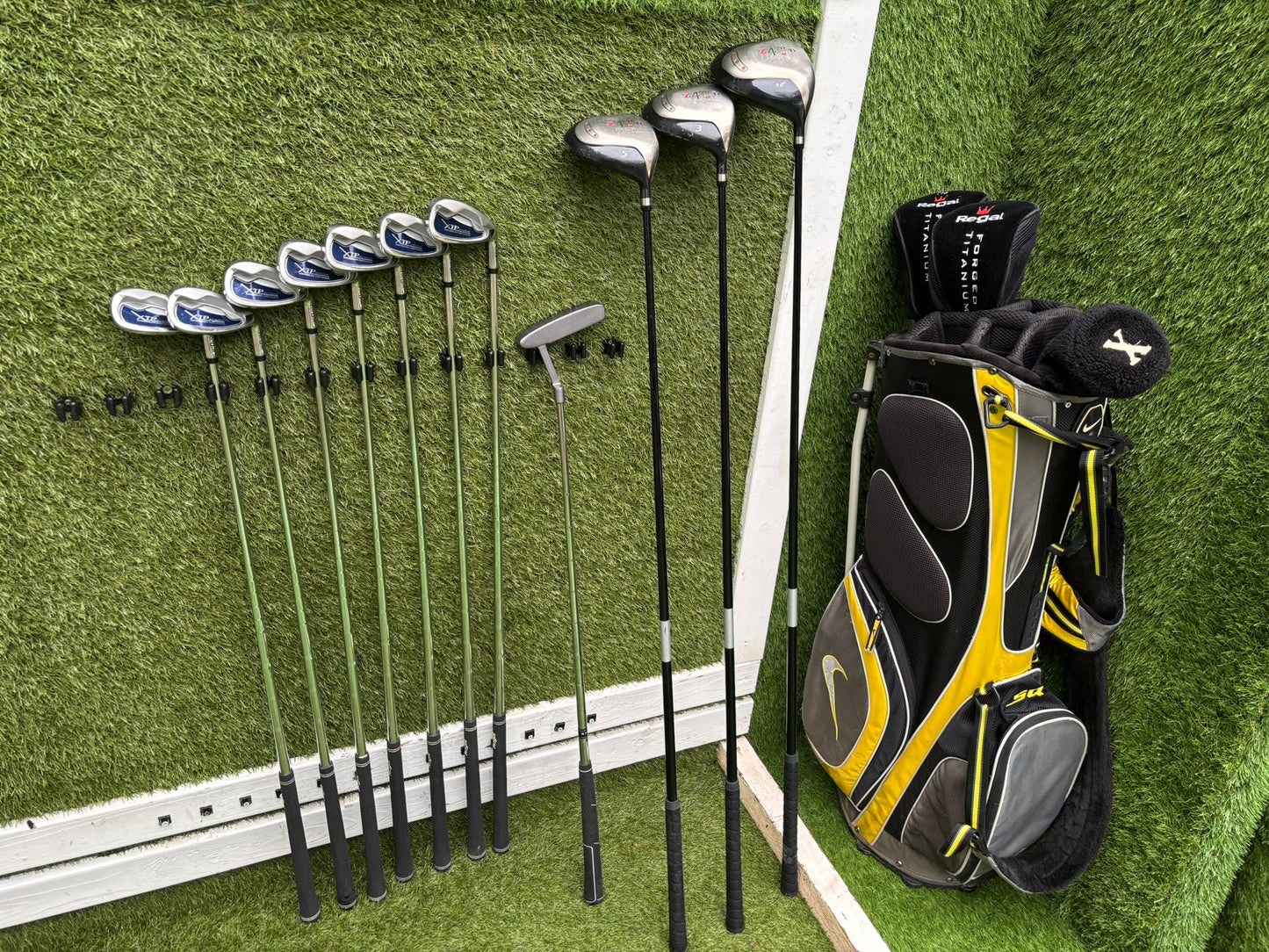 Regal Z4 Titanium Woods + XTP Irons + Nike Stand Bag – 11-Club Golf Set