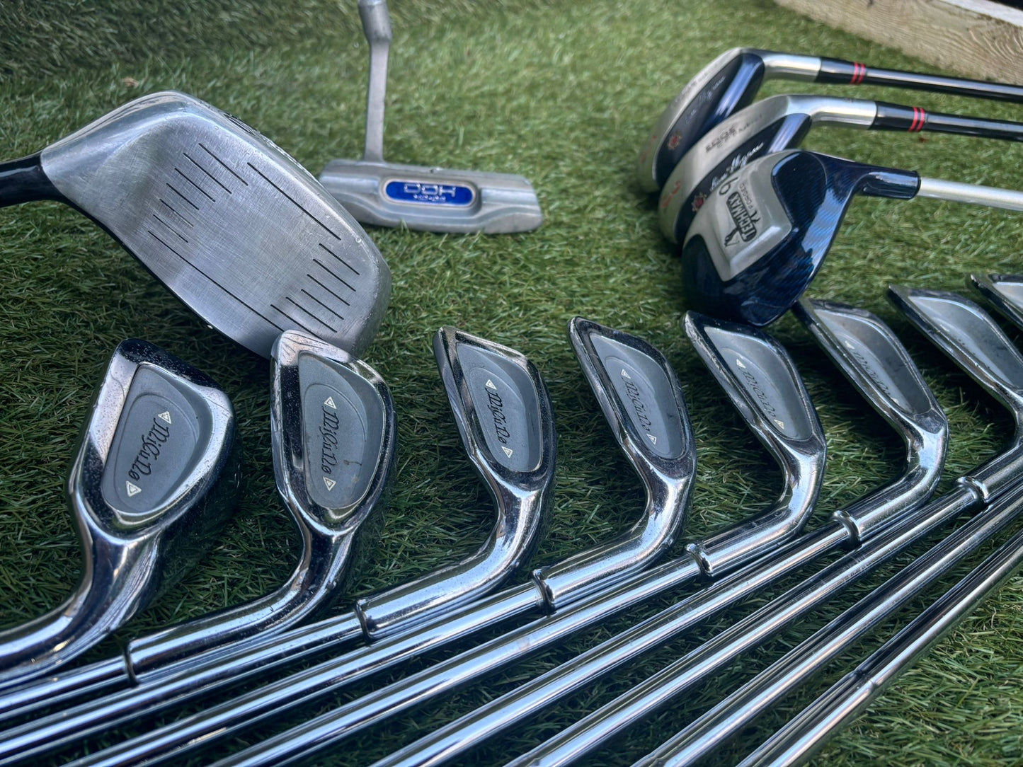 Slazenger Offset Driver + Ben Hogan Hybrids + Micuno Irons + Dunlop Putter + Trespass Bag (14 Clubs)