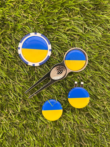 Flags of the World Traditional Pitchfork including 3 Flag markers and poker chip