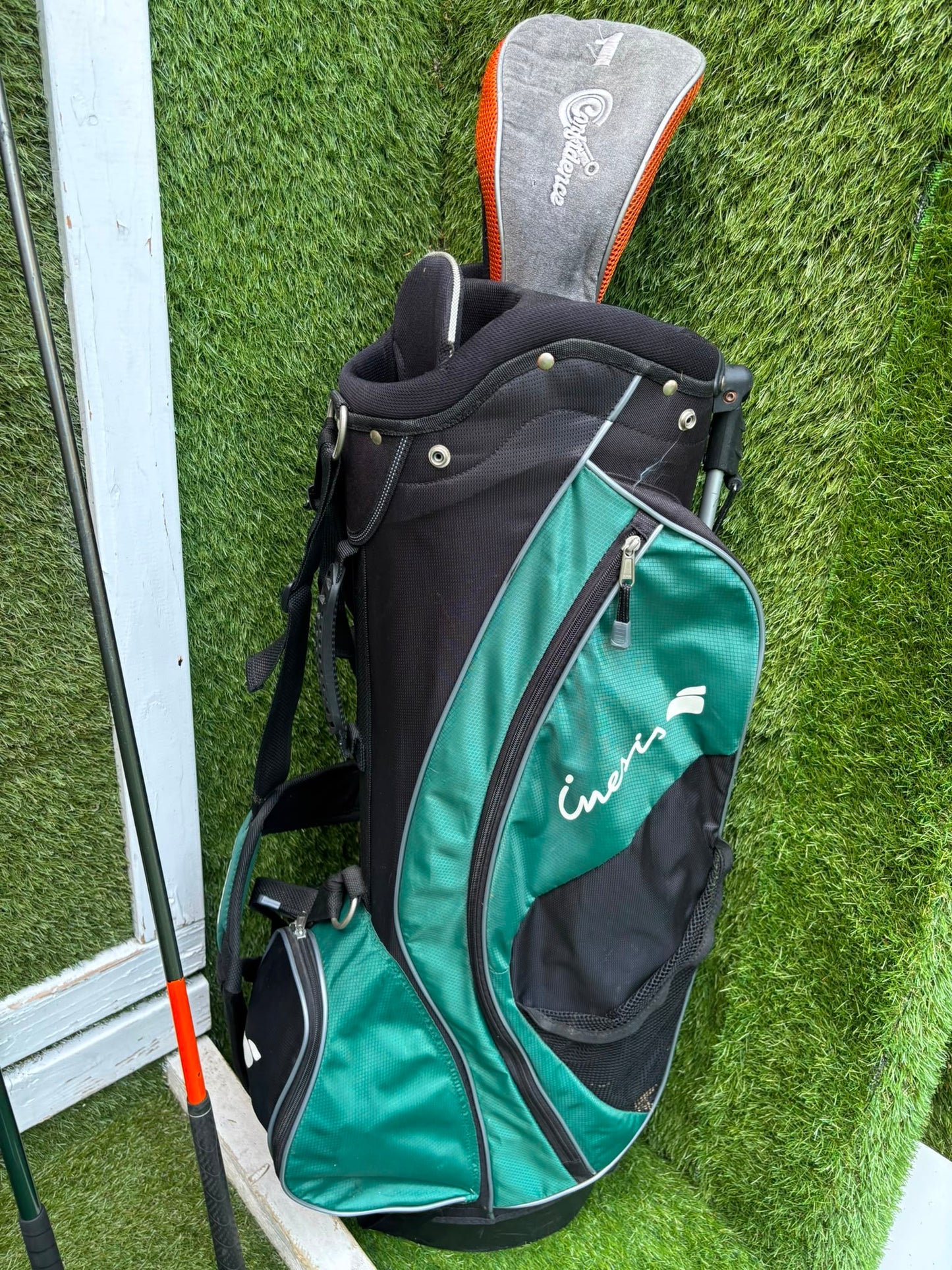 Titleist DCI Irons, Titleist DCI Sand Wedge, Confidence Woods & Inesis Stand Bag