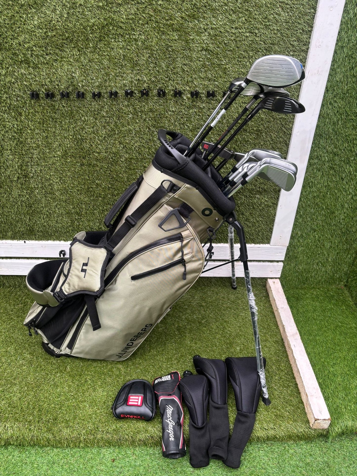 Ping i25 Irons, EVNROLL ER5 Putter, Mizuno S18 56°, Mizuno Zoid Hybrid, Mixed Woods & J.Lindeberg Stand Bag – 11 Clubs