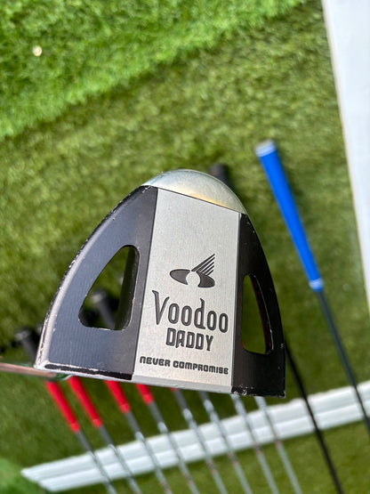 Slazenger Iron-Woods, Nike Driver, Wilson Fairway Wood, Voodoo Daddy Putter & Stand Bag