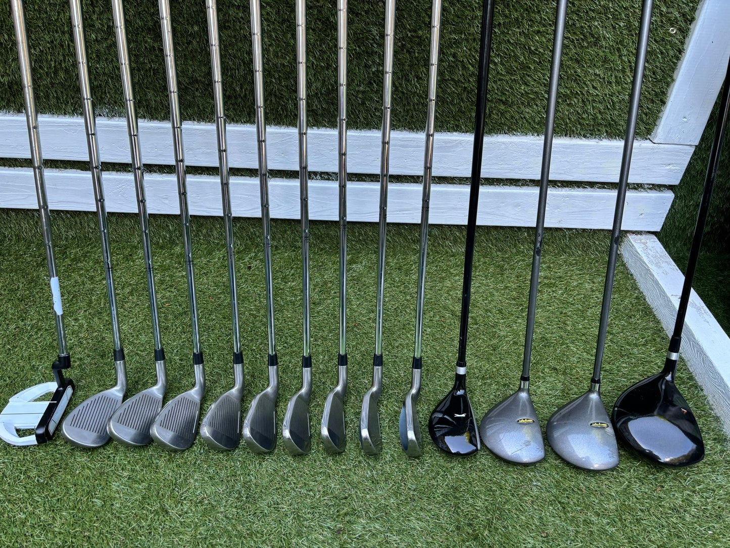 Grand Hawk Professional V16 Complete Golf Set - Free P&P