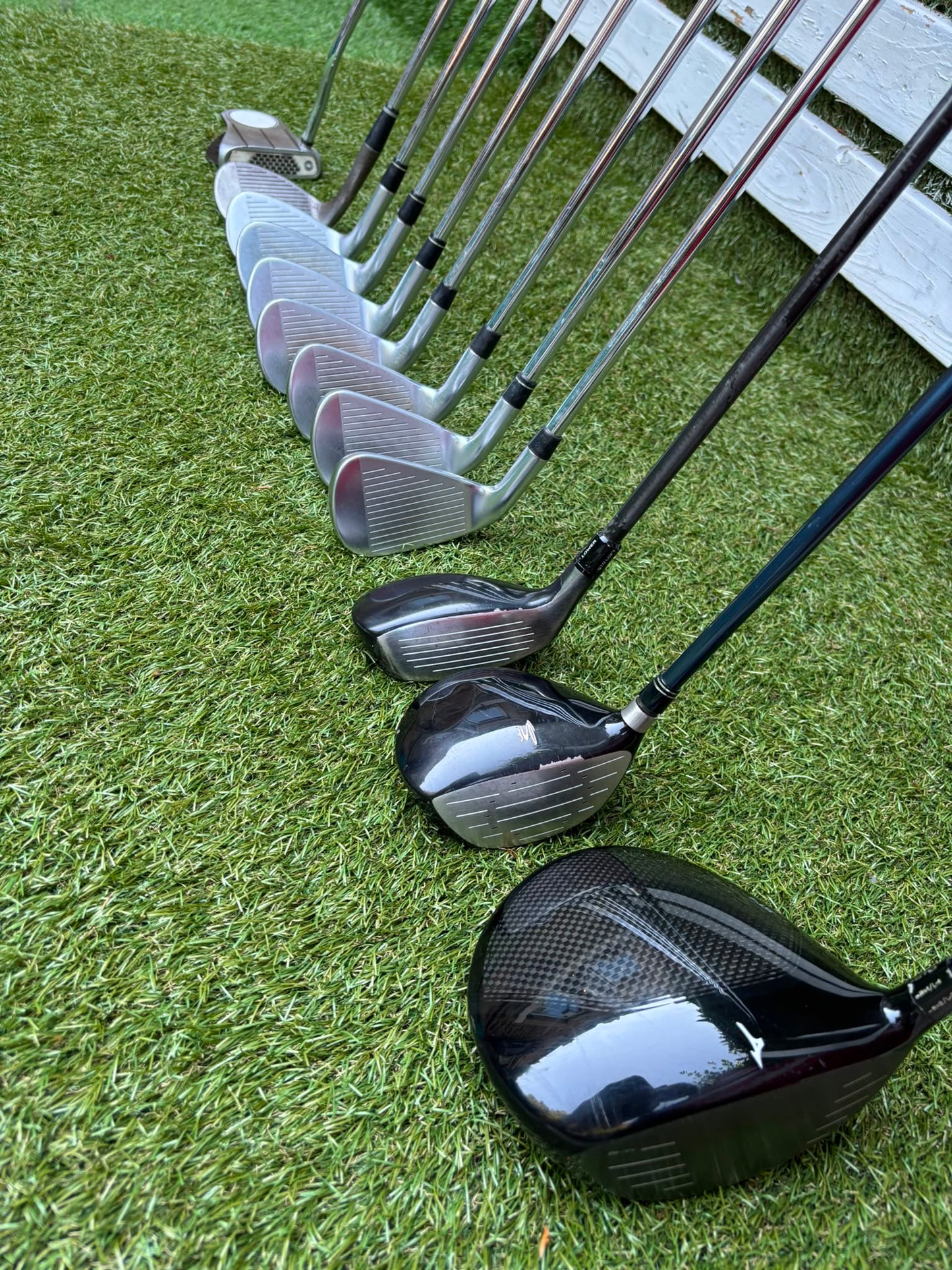 Callaway Apex DCB Irons, Mizuno Driver, Odyssey Lab Putter & TaylorMade Team Tour Cart Bag