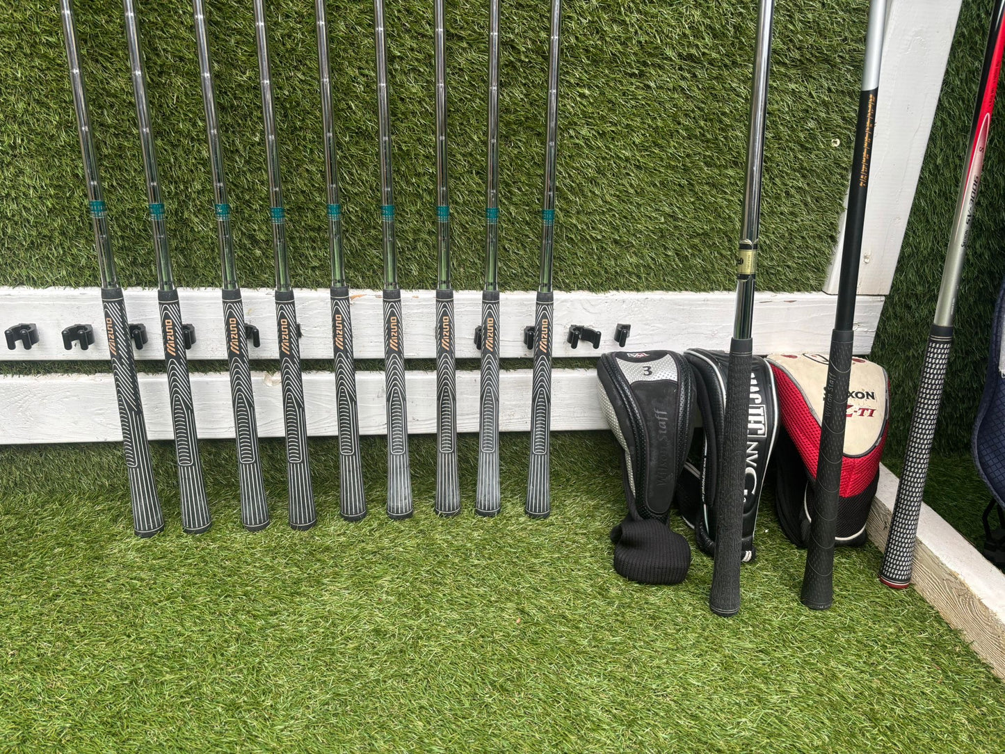 Mizuno Astron MTS Irons + Srixon Driver + Wilson Fairway + MacGregor Hybrid + Callaway Stand Bag (13 Clubs)