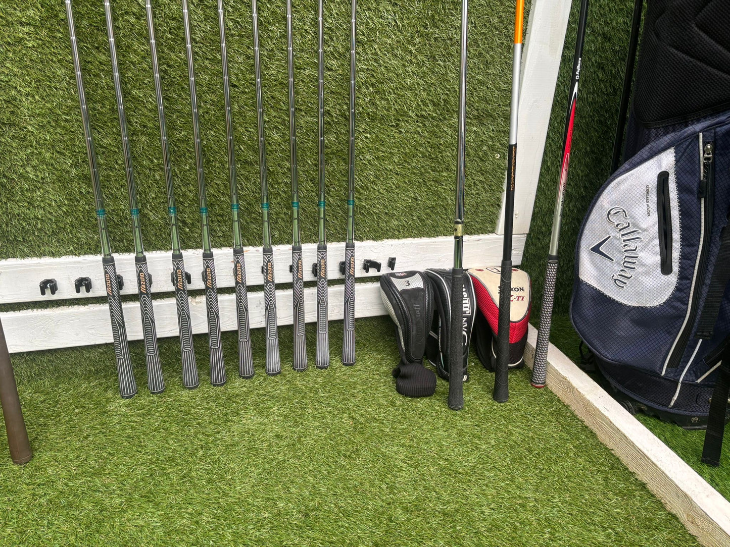 Mizuno Astron MTS Irons + Srixon Driver + Wilson Fairway + MacGregor Hybrid + Callaway Stand Bag (13 Clubs)