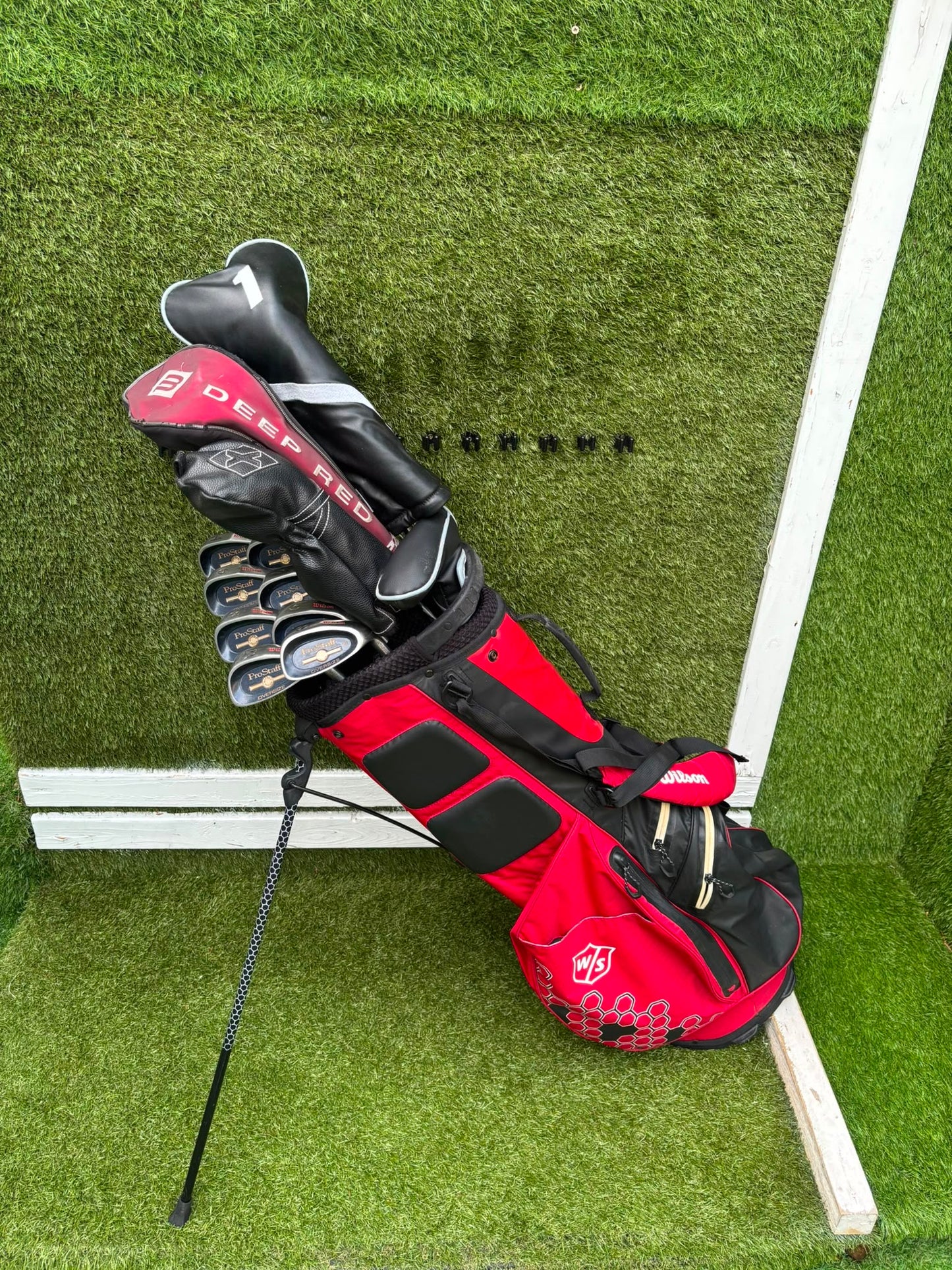 Wilson ProStaff Oversize Irons, Wilson Staff D300 Driver, Wilson Deep Red Woods & Wilson Stand Bag