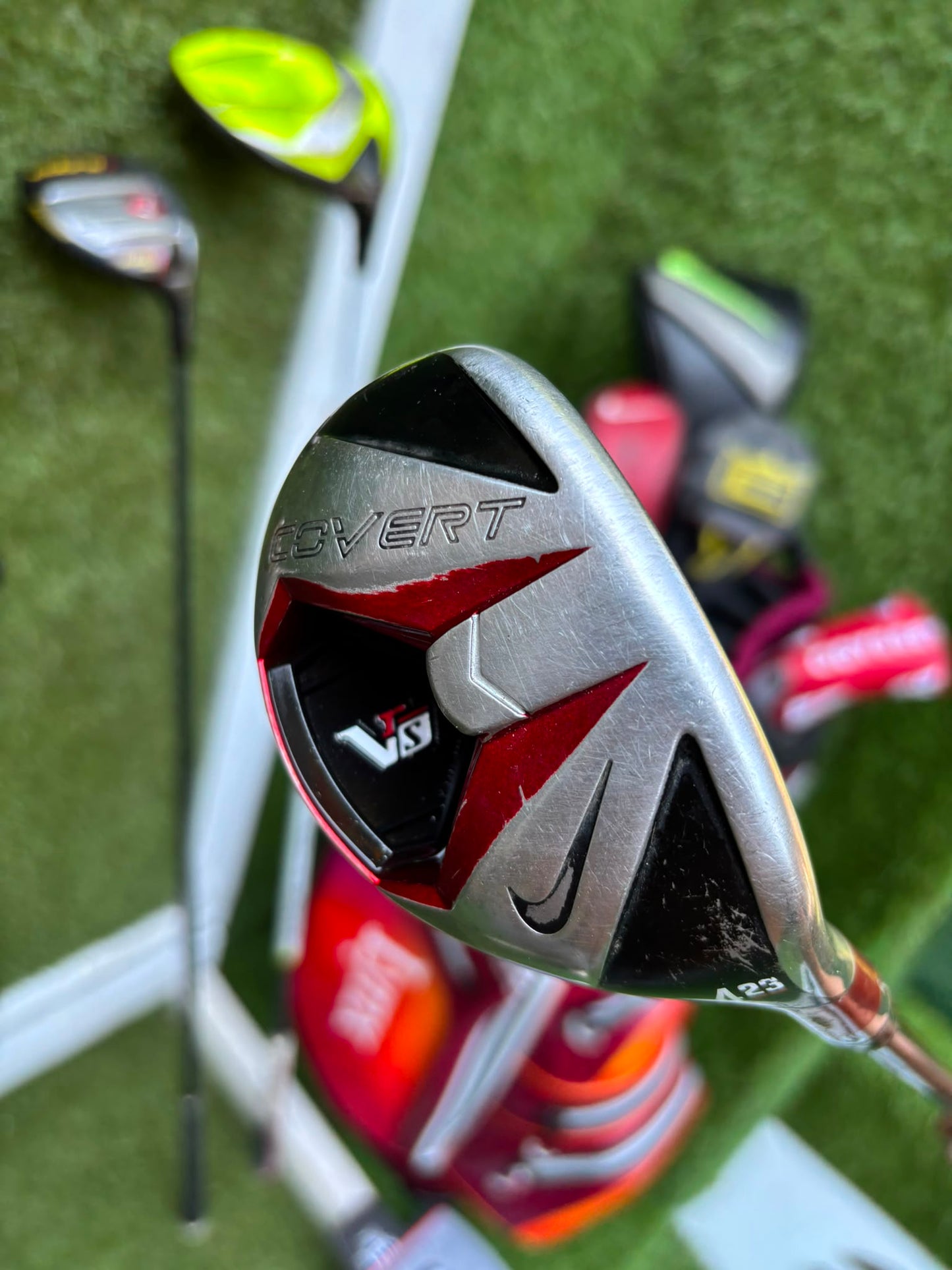 Nike Slingshot 4D Irons, Nike Driver, Cobra 4 Wood, Nike VR_S Hybrid, Odyssey Putter, New Lynx Waterproof Cart Bag