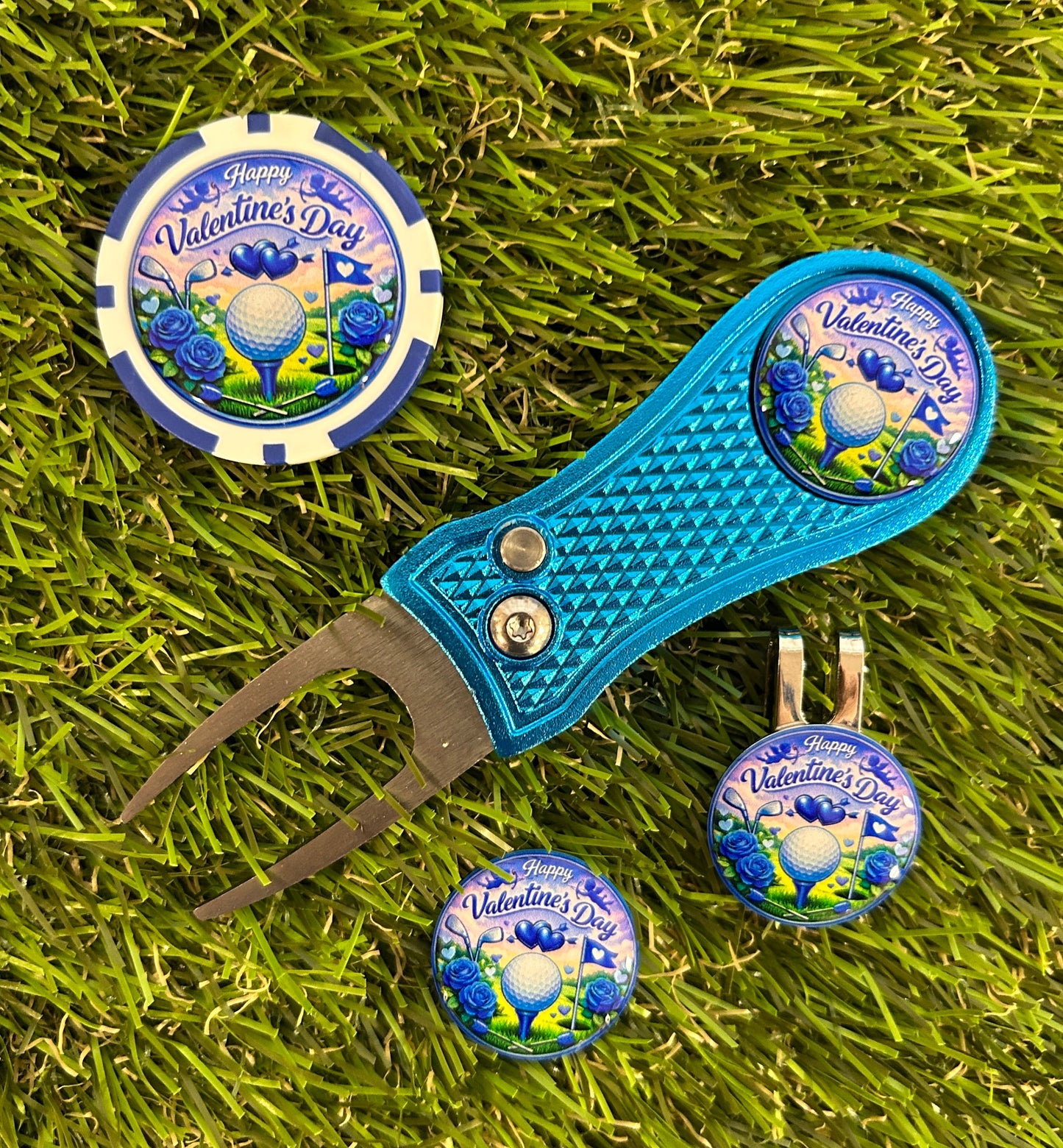 Blue Valentines Day Golf ball marker with metal pitchfork and poker chip