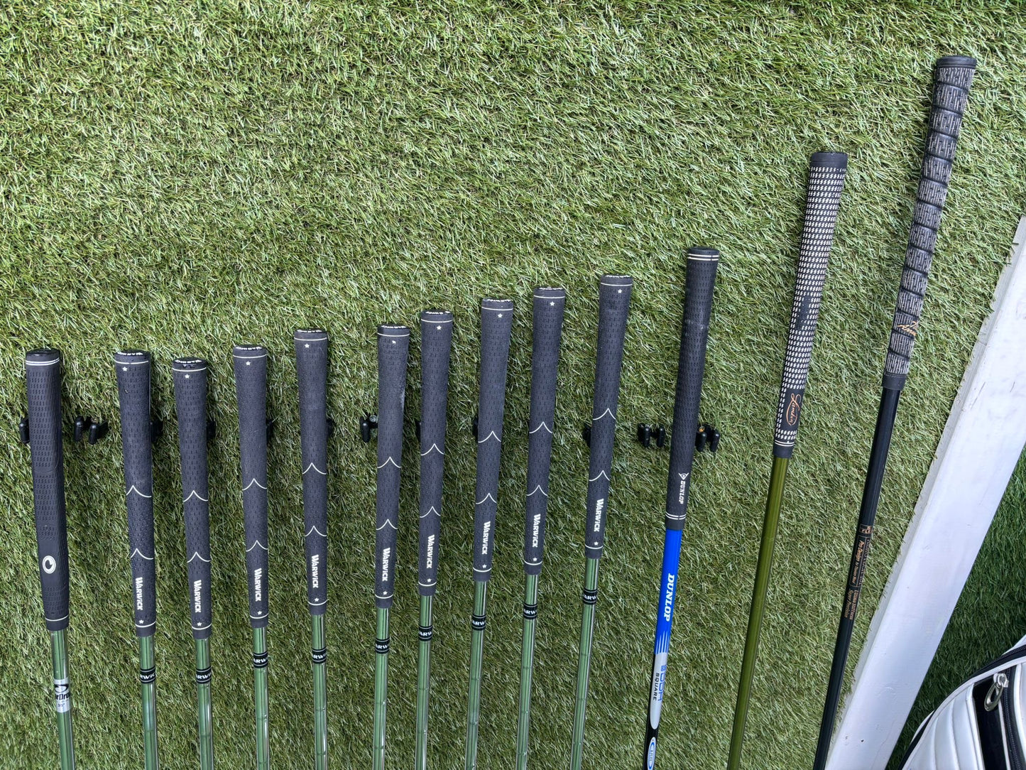 Warwick Iron Set (3–SW) + Mizuno F-60 3 Wood + Hybrid + Putter + TaylorMade Cart Bag