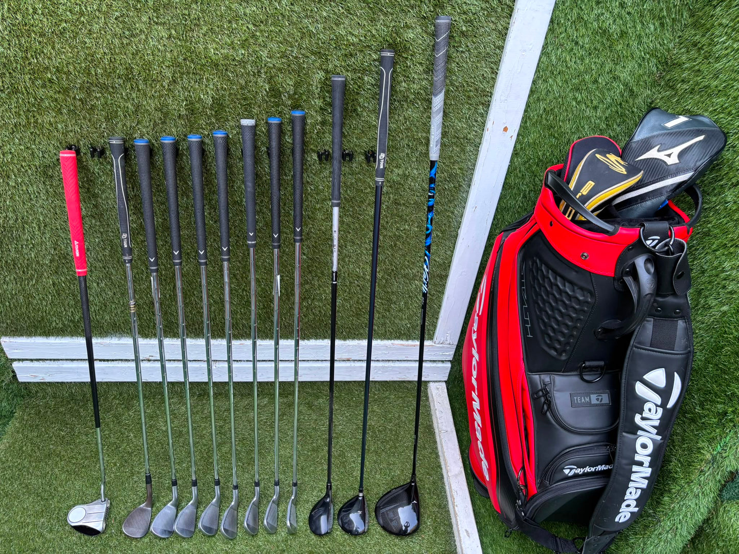 Callaway Apex DCB Irons, Mizuno Driver, Odyssey Lab Putter & TaylorMade Team Tour Cart Bag