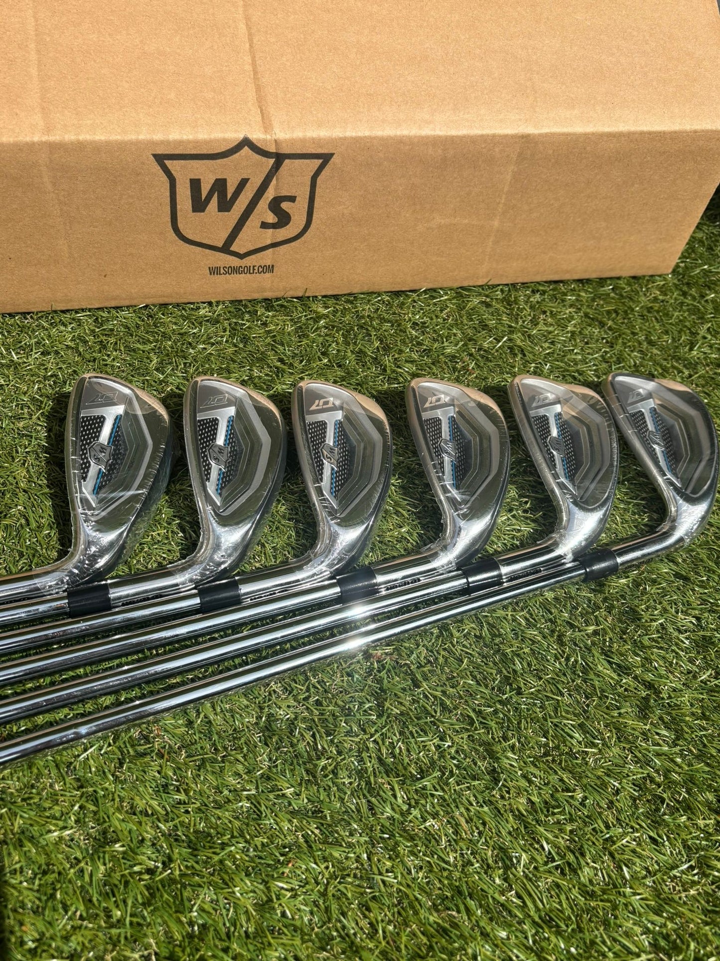 Wilson Staff D7 XS Irons 5-PW – Brand New, Factory Wrapped & Boxed