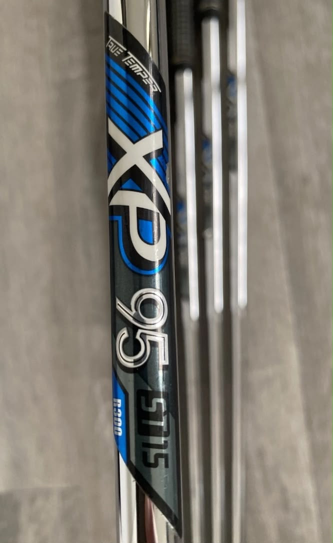 Callaway XR Steelhead XR Irons 5-PW in Good Condition RH