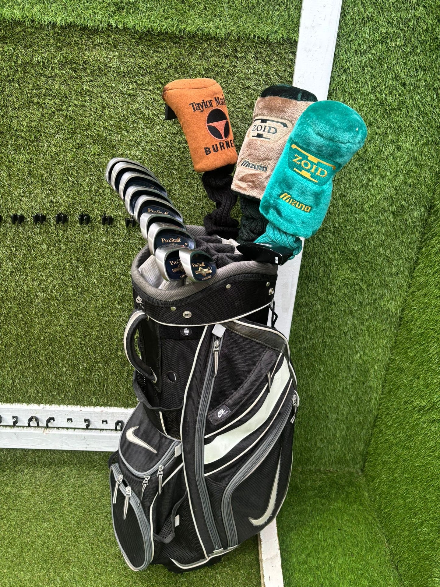 Wilson ProStaff Oversize 3–SW + New & Unused Woods + Howson Putter + Nike Bag (13-Piece Set)