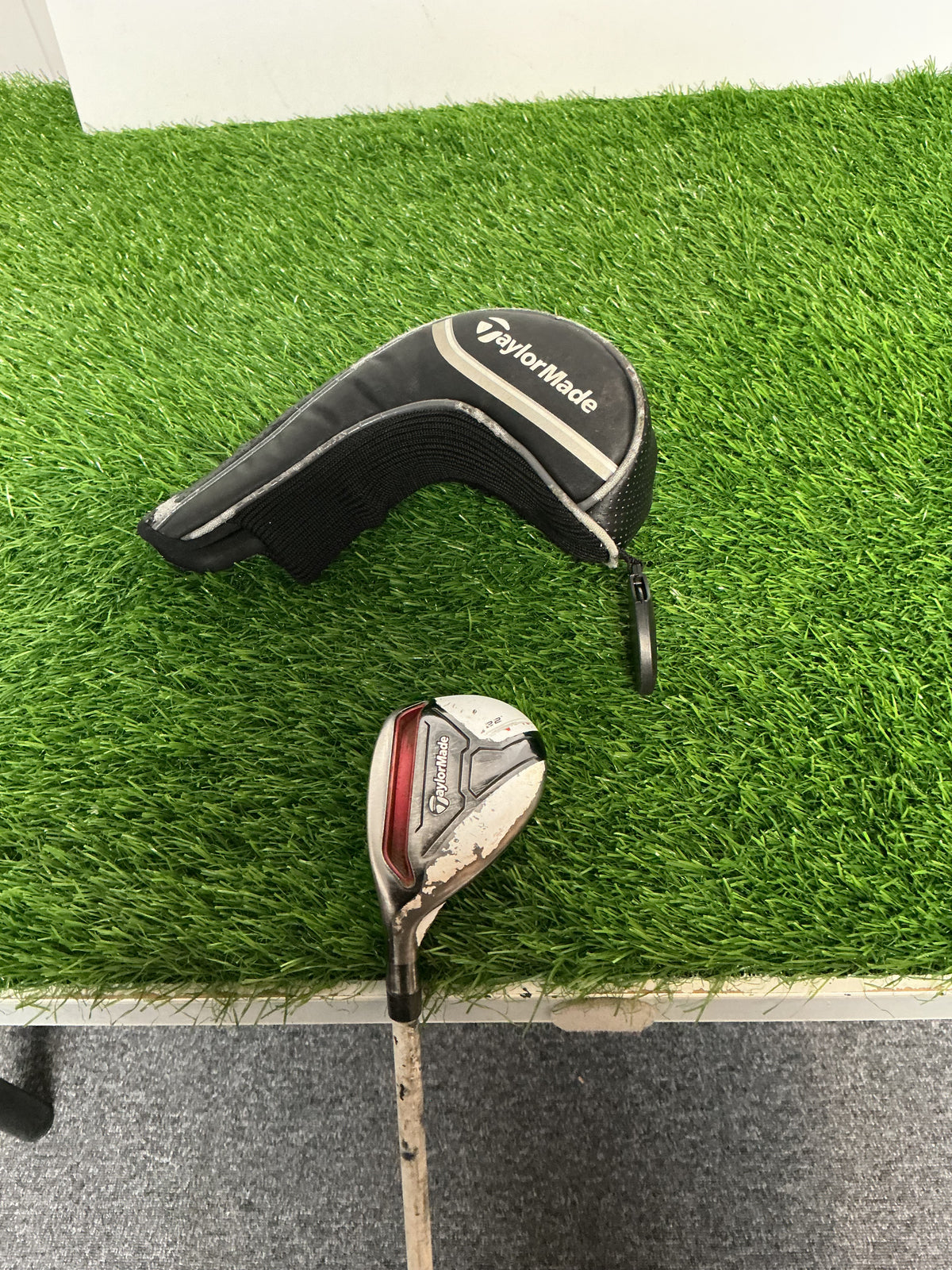 Pre-Owned Mens left handed TaylorMade 22 degree rescue wood