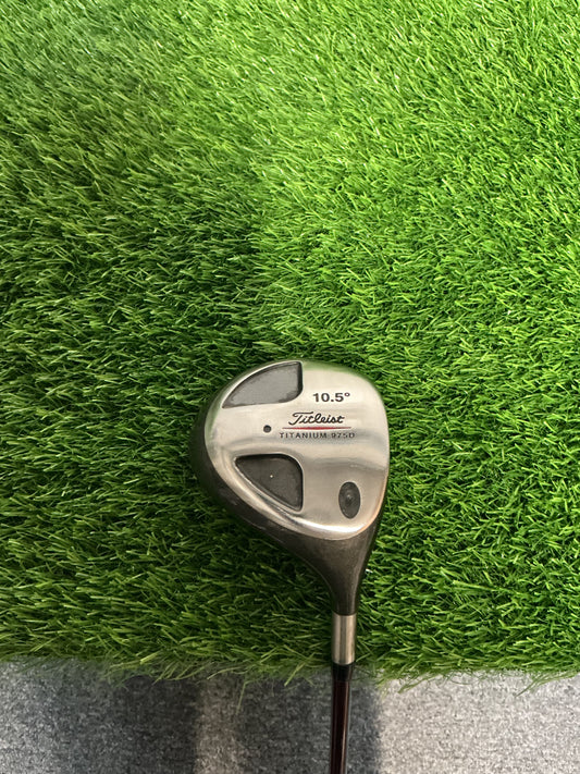 Pre-Owned Mens RH Titleist 10.5 Degree Driver Stiff Flex