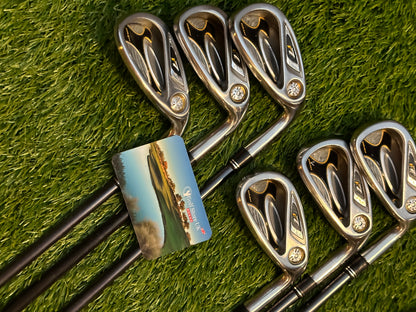 TaylorMade R7 Draw Iron Set 4-PW Graphite Shafts Stunning Clubs