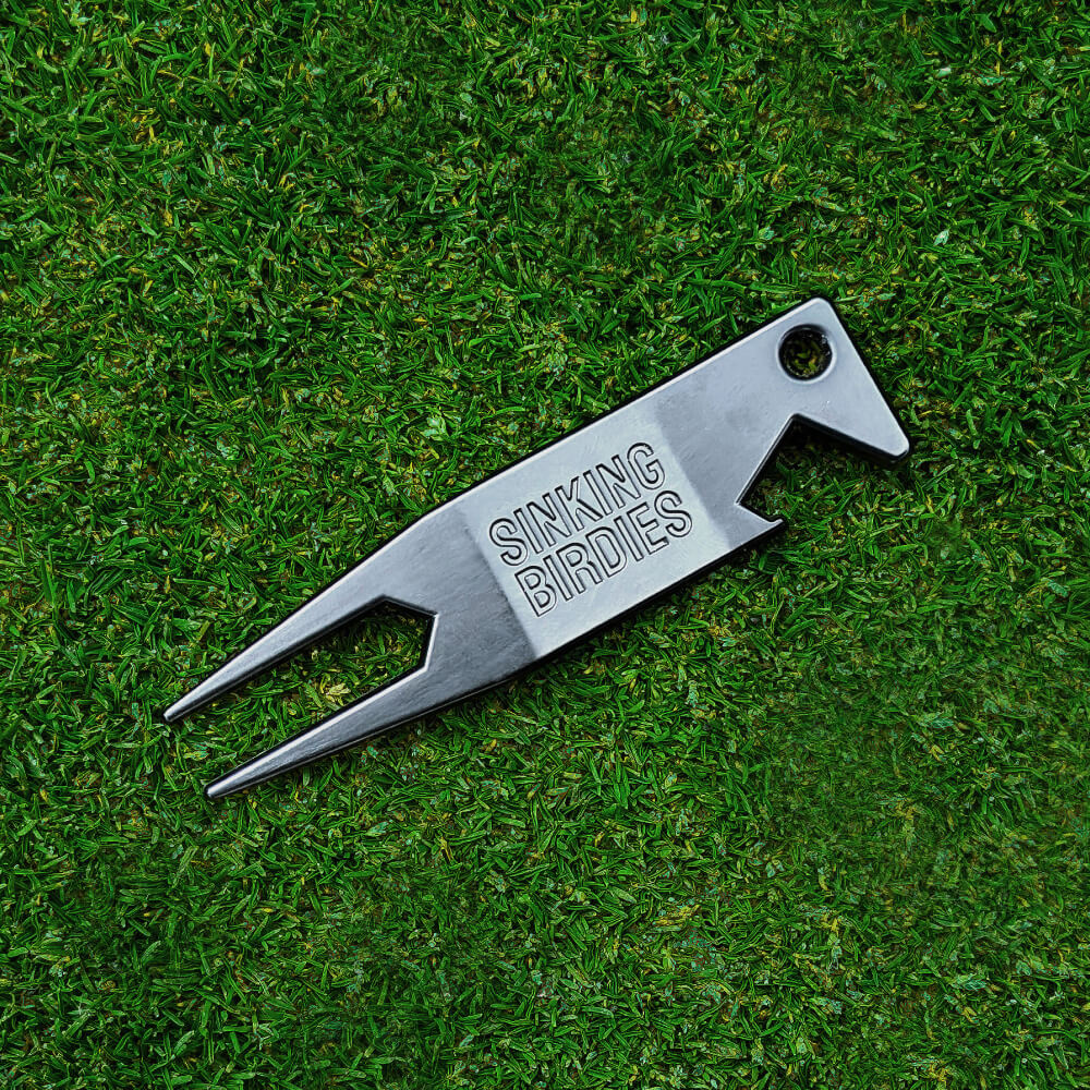 Divot tool