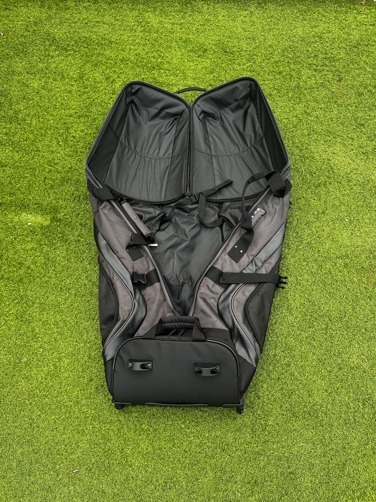 SWIFTEE Premium Golf Travel Bag with Hard Case Top & TSA Lock – 1680D Oxford, Oversized Wheels, Lightweight Airline Carrier for Maximum Club Protection