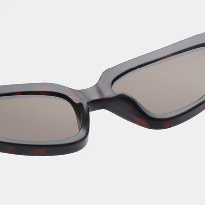 A.KJÆRBEDE ELLA Oval Cat-Eye Sunglasses l Demi Tortoise
