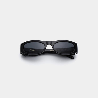 A.KJÆRBEDE GUST Sporty Cat-Eye Sunglasses l Black
