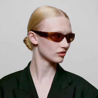 A.KJÆRBEDE GUST Sporty Cat-Eye Sunglasses l Smoke Transparent