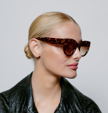 A.KJÆRBEDE LILLY Sunglasses l Havana