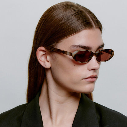 A.KJÆRBEDE MACY Sunglasses l Cookie Dough Slim Frame