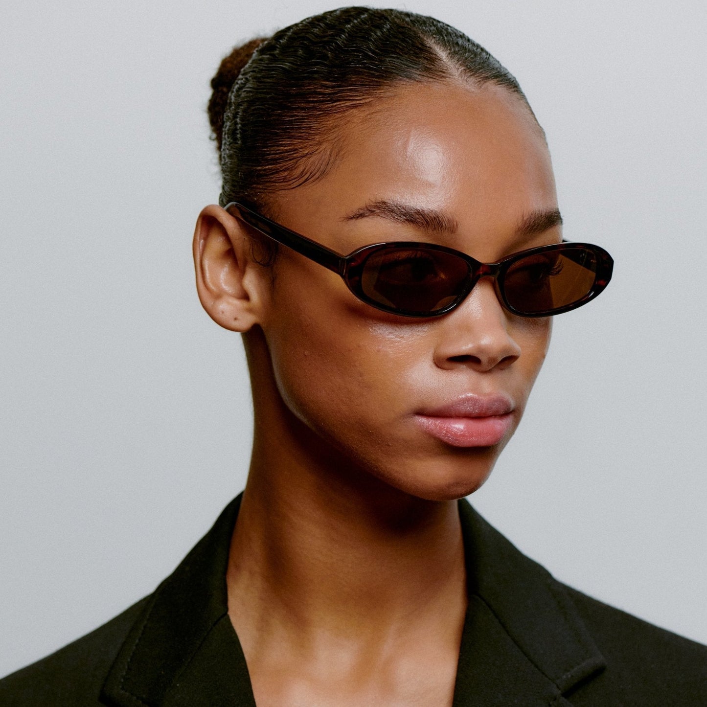 A.KJÆRBEDE MACY Sunglasses l Demi Tortoise Slim Frame