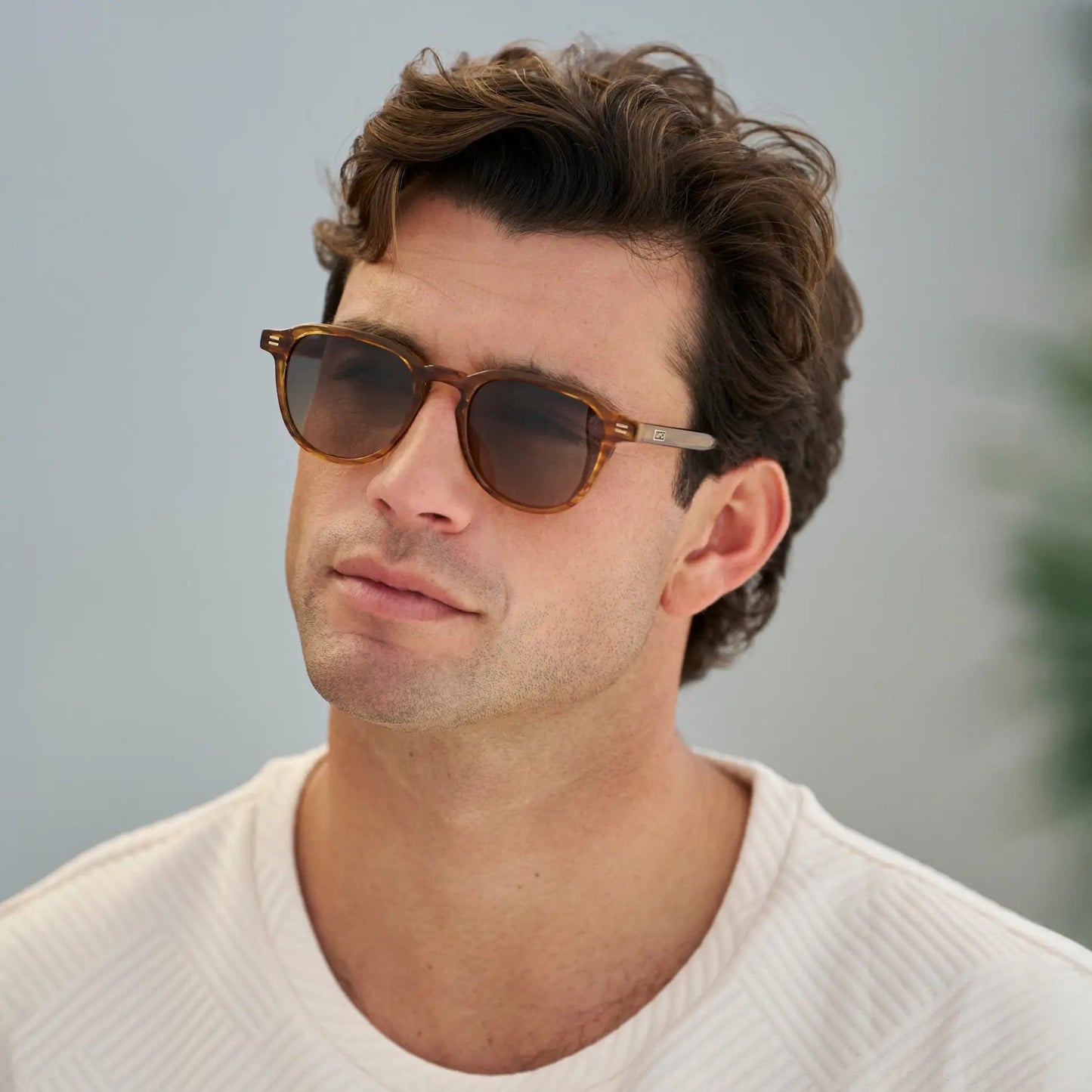 BAKER Round Polarised Men's Sunglasses l Golden Brown Grain - WMP Eyewear