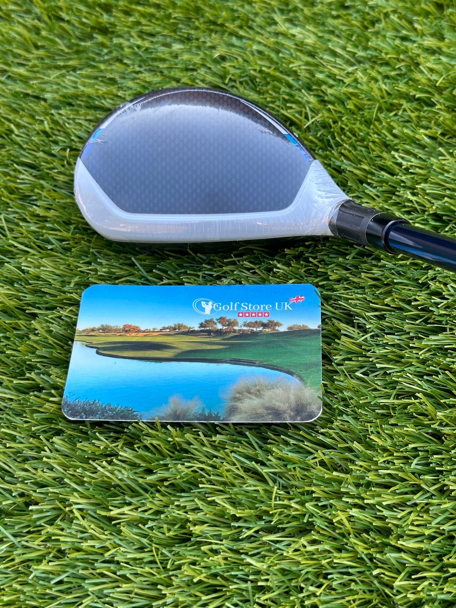 (New) TaylorMade Sim 2 5 Hybrid, Stunning Club - Golf Store UK